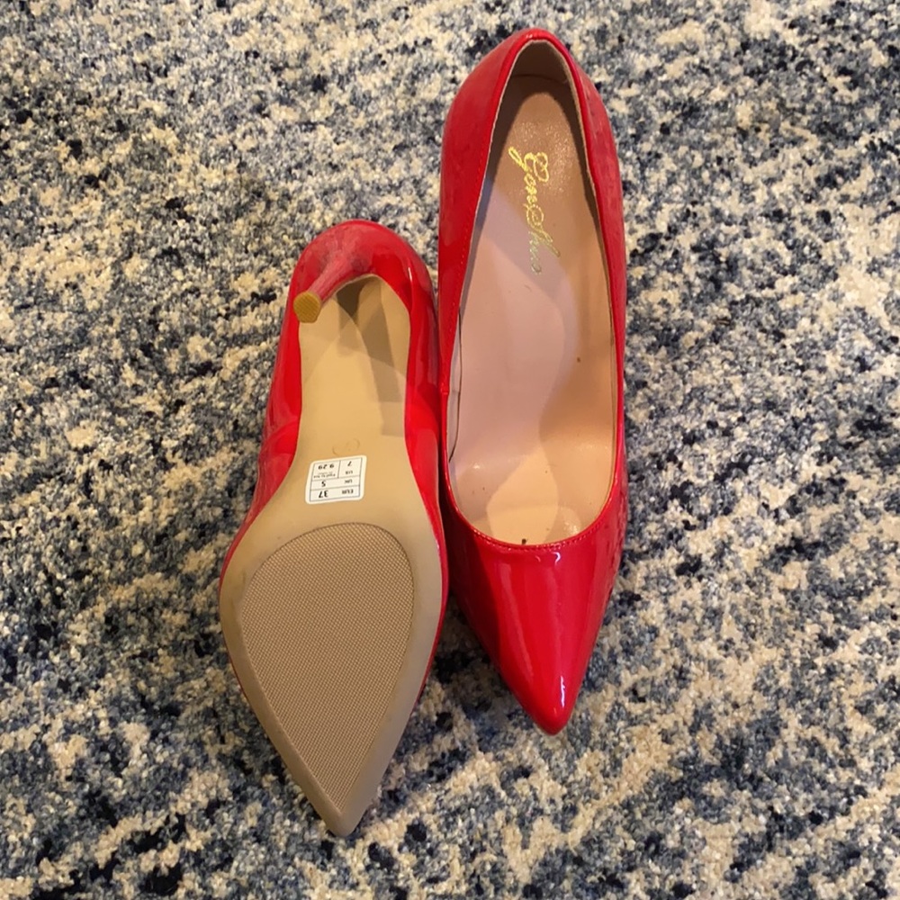Red heels 👠 - Picture 2 of 2